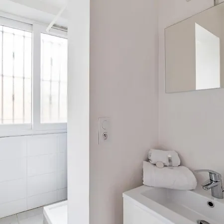 Folleto - Welkeys Apartment *
